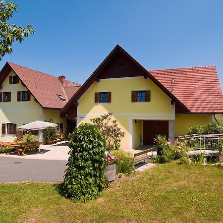 Weingut Schwarzl Bed and Breakfast Ratsch an der Weinstraße Buitenkant foto