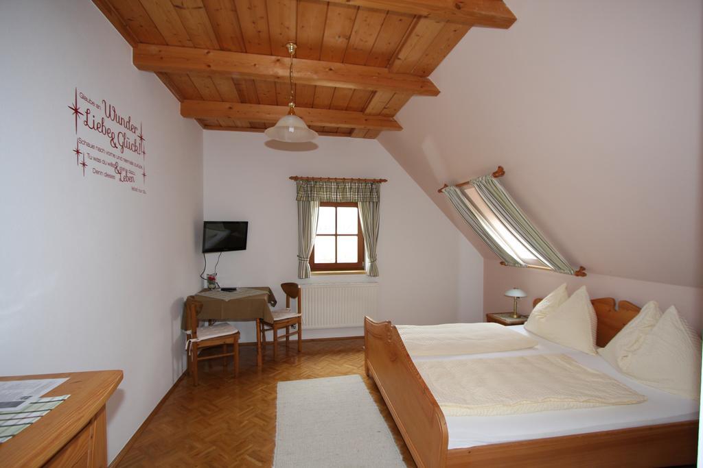 Weingut Schwarzl Bed and Breakfast Ratsch an der Weinstraße Kamer foto