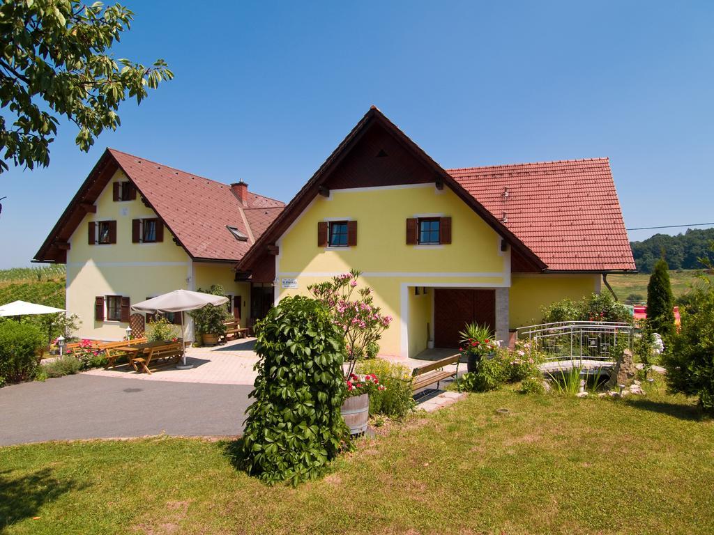 Weingut Schwarzl Bed and Breakfast Ratsch an der Weinstraße Buitenkant foto