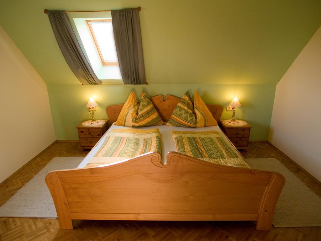 Weingut Schwarzl Bed and Breakfast Ratsch an der Weinstraße Kamer foto
